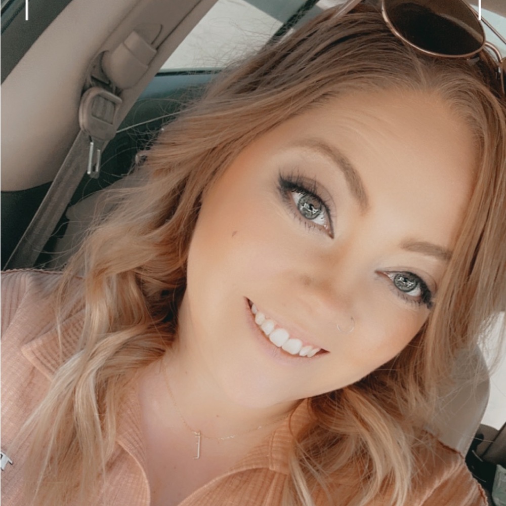 Meet your Posher, Evelyn